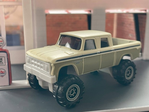 Matchbox Dodge D-200