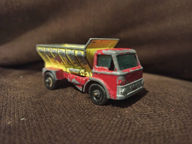 Matchbox Ford Grit-Spreading Truck (1966)