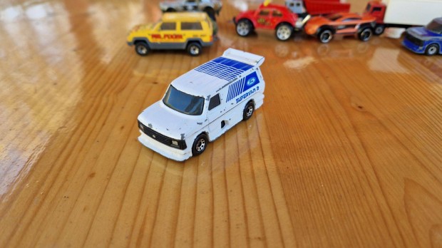 Matchbox Ford Supervan II Tbb darab