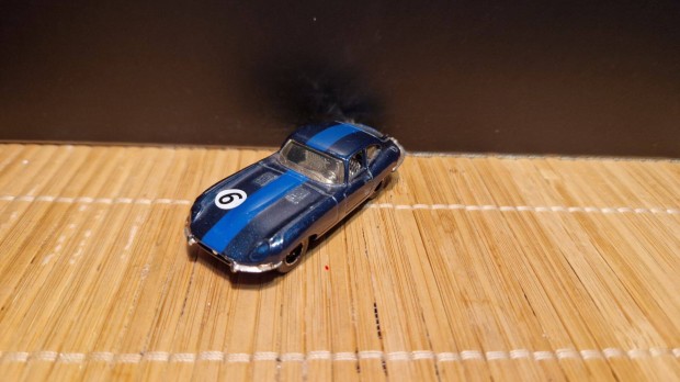 Matchbox Jaguar E-Type 1961 Kisaut