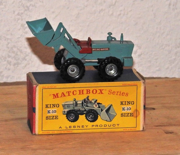 Matchbox K-10 Aveling-Barford tractor-shovel