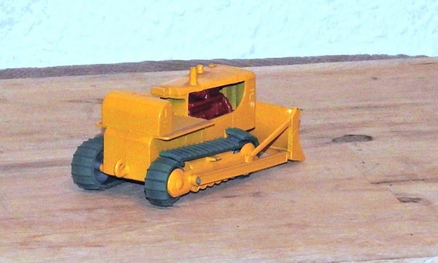 Matchbox K-3 Caterpillar D.9. bulldozer