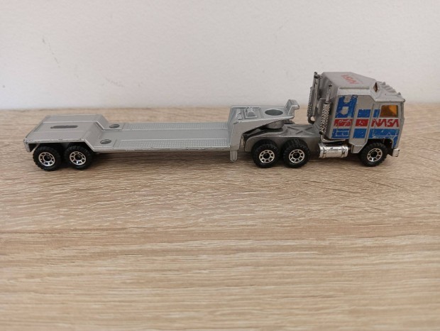 Matchbox Lesney 1981 NASA Kenworth Tractor with Trailer