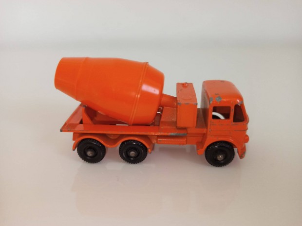 Matchbox Lesney No. 26 Foden Cement Mixer black wheels