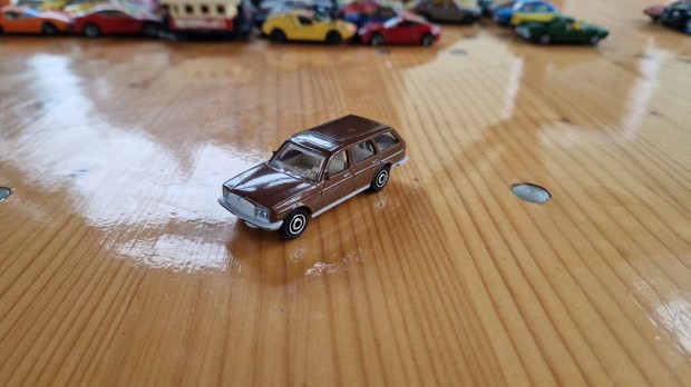 Matchbox Mercedes-Benz W123 Wagon Kisaut