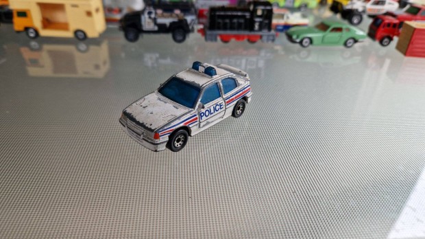 Matchbox Opel Kadett GSI / Vauchall Astra GSI Police Kisaut