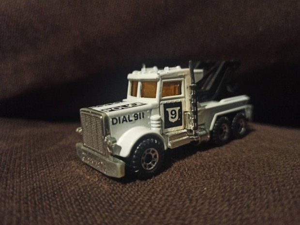 Matchbox Peterbilt Wreck Truck (1983)