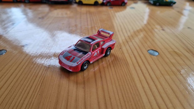 Matchbox Porsche 935 Racing Kisaut