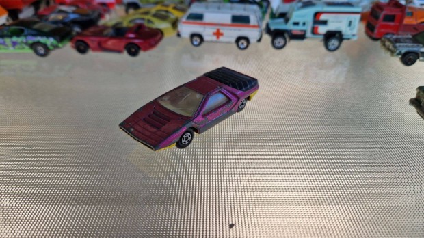 Matchbox Superfast Alfa Carabo Kisaut