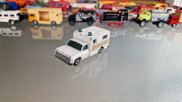 Matchbox Superfast Ambulance Kisaut