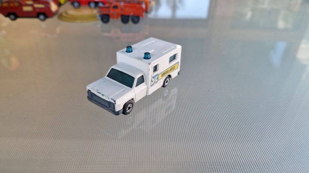 Matchbox Superfast Ambulance Kisaut