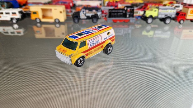 Matchbox Superfast Chevy Van Srga Kisaut