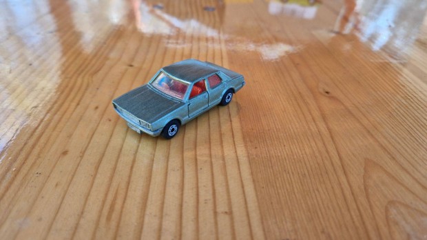 Matchbox Superfast Ford Cortina Kisaut