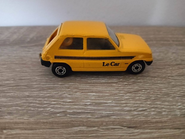 Matchbox Superfast MB21 Renault 5TL Yellow