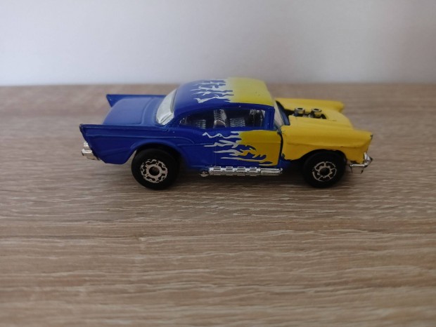 Matchbox Superfast No 4 1979 57 Chevy Yellow Blue