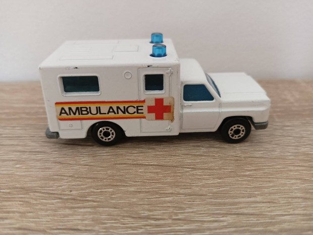 Matchbox Superfast No. 41 ambulance white