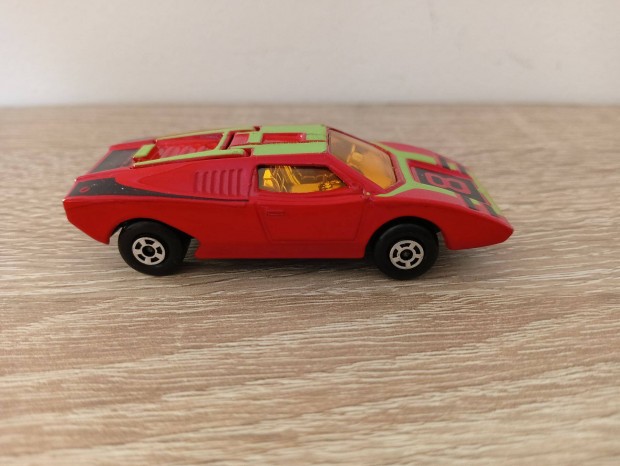 Matchbox Superfast Streakers No27 Lamborghini Countach