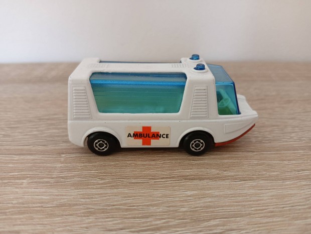 Matchbox Superfast Stretcha Fetcha Ambulance MB 46