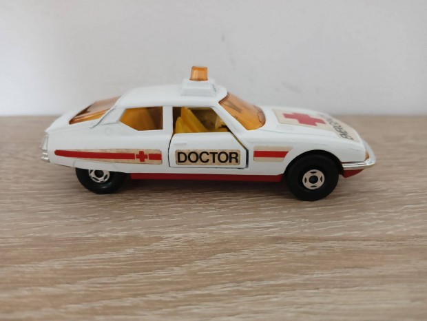 Matchbox Superking K-62 Citroen SM "Emergency Doctor"