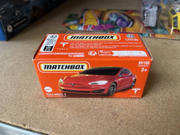 Matchbox Tesla Model S j paprdobozos