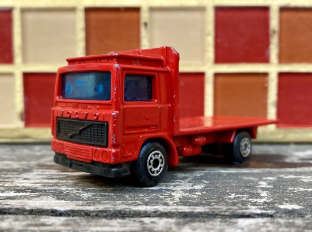 Matchbox Volvo Truck. Plats teheraut
