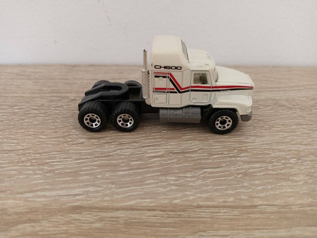 Matchbox White Mack CH-600 Truck Half Cab