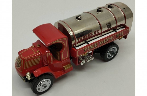 Matchbox Yesteryear 1923 Mack AC water Tanker - Fire Engine series