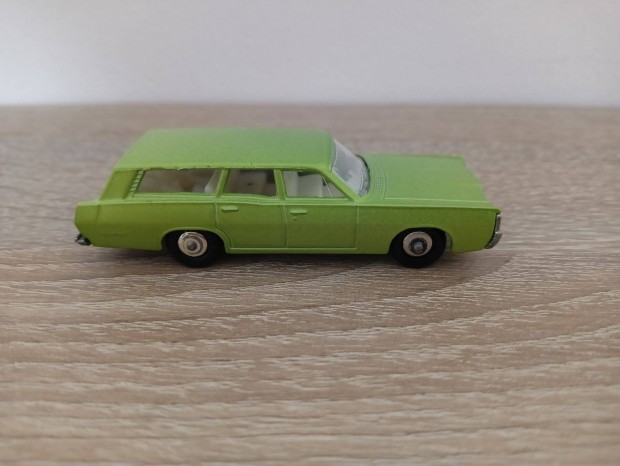 Matchbox #73 1968 Mercury station wagon Lime green