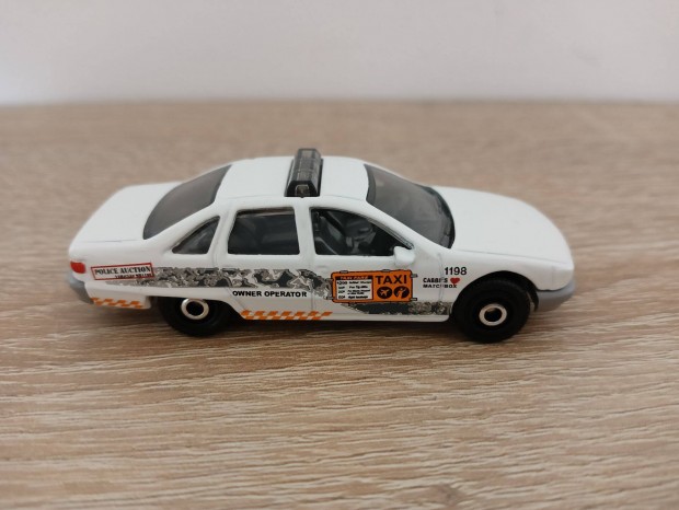 Matchbox '94 Chevy Caprice Police "Bosque Security" "Taxi"