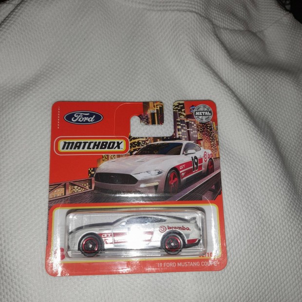 Matchbox: '19 Ford Mustang coupe Bontatlan 2021