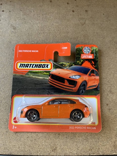 Matchbox - 2022 Porsche Macan j