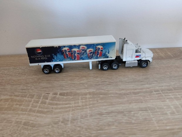 Matchbox convoy. Ford Aeromax box truck. Pepsi