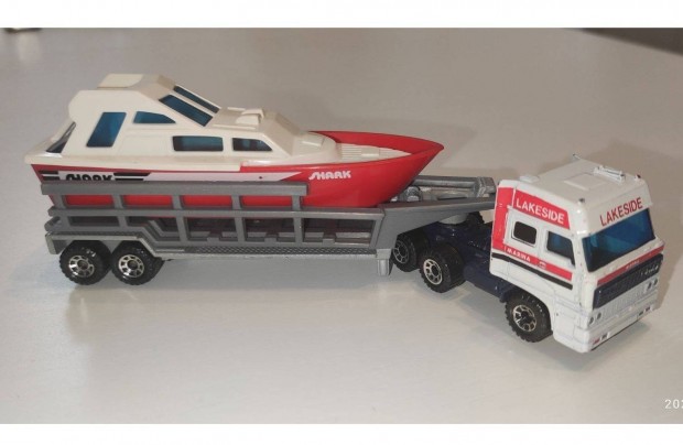 Matchbox hajószállító kamion