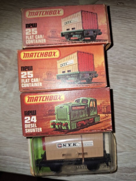 Matchbox mozdonyok, vagonok dobozzal 