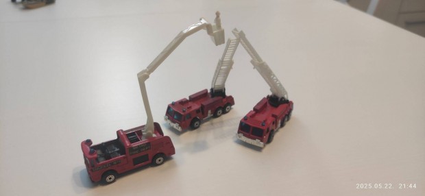 Matchbox tűzoltó autók 3 db együtt 3.750 Ft