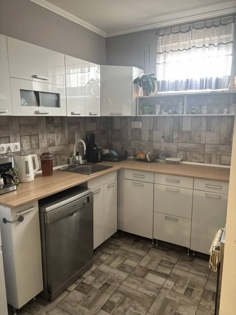 M�t�szalka csal�di h�z elad� 