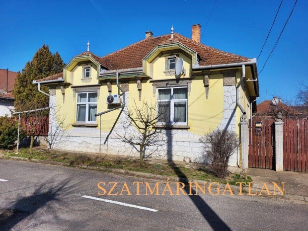 M�t�szalka sz�v�ben impoz�ns polg�ri h�z elad�!