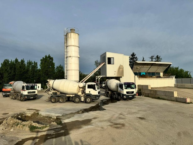 M�t�szalkai betongy�r mixer �s billen�s teheraut�kra sof�r�ket keres!