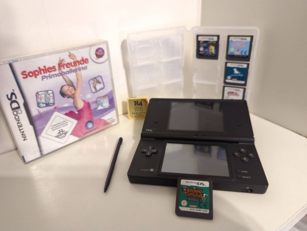 Matt fekete Nintendo DSi Animal Crossing Wild Worlddel + extrákkal