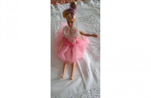 Mattel Barbi baba+ajándék