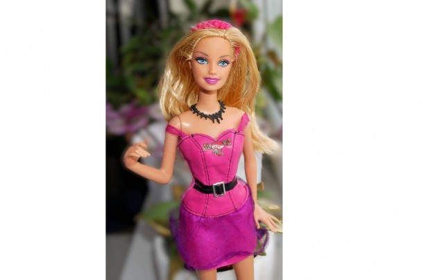 Mattel Barbie baba 16