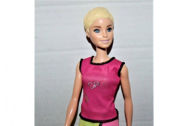 Mattel Barbie baba 4