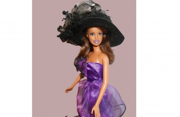 Mattel Barbie baba elegns ltzkben