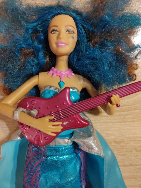 Mattel Barbie in Rock N Royal -magyarul nekel
