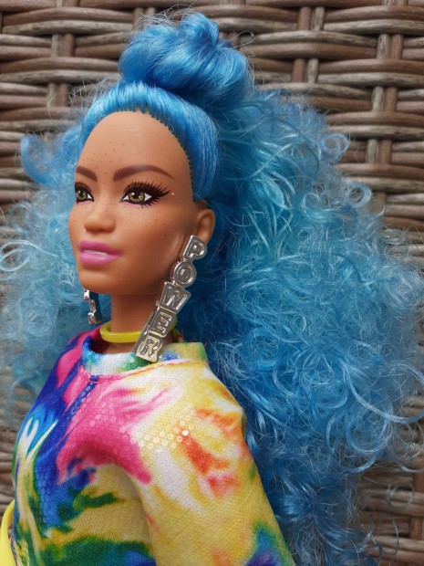 Mattel Extra Curly Hair / Curvy Barbie Baba 2014/2019