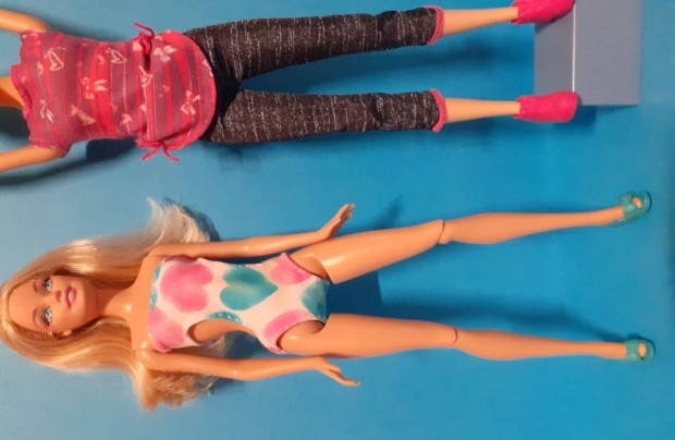 Mattel zletes Barbie Baba + Ruha/Cip Szett