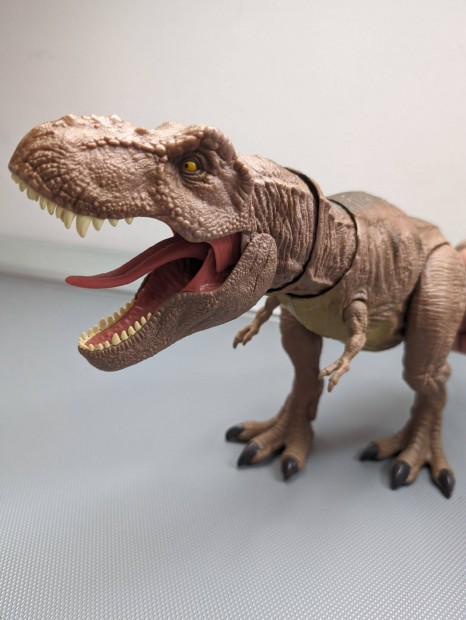 Mattel Jurassic World Epic Roarin T-rex