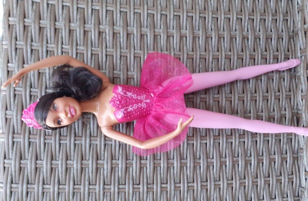 Mattel Kreol Barbie Baba