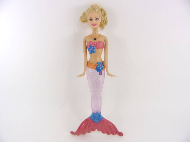 Mattel elemes sell Barbie baba
