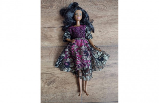 Mattel kreol spanyol ruhs Barbie